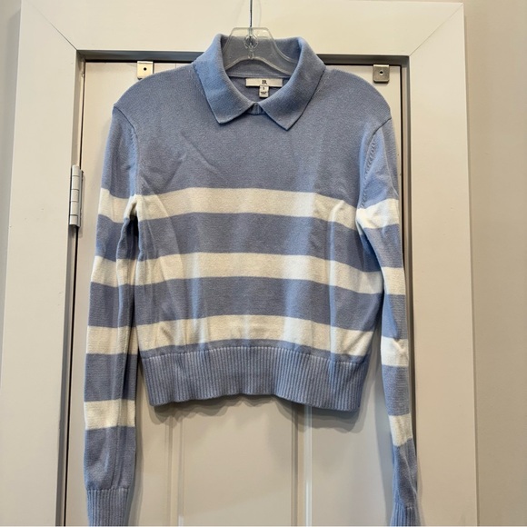 Banana Republic Light Blue and White Striped Sweater - Picture 3 of 9